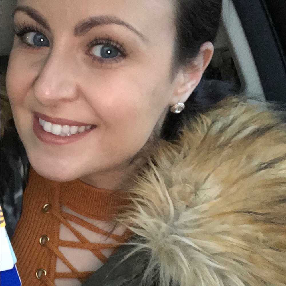 Meet your Posher, Lucy